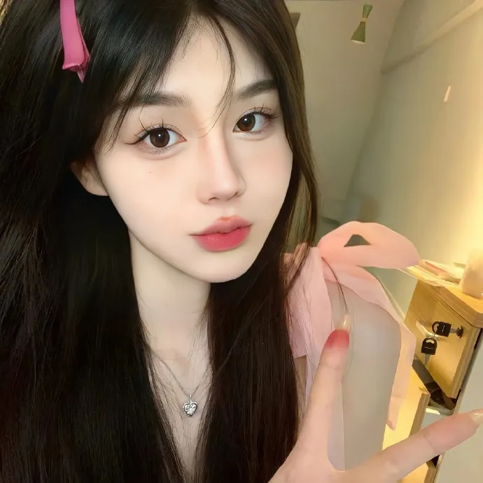 大尺度复仇惊悚《假面女郎》无删减版在线：容貌焦虑逼疯普通女孩，整容杀人走上绝路